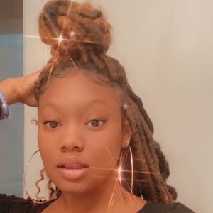 Meet your Posher, Debra